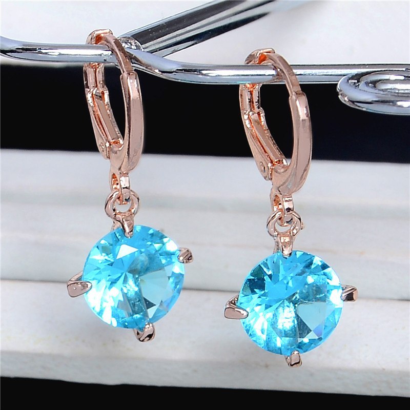 Cute and Pretty 1 Pair Gold Color Cubic Zirconia Elegant Woman Hoop Earrings For Christmas Gift