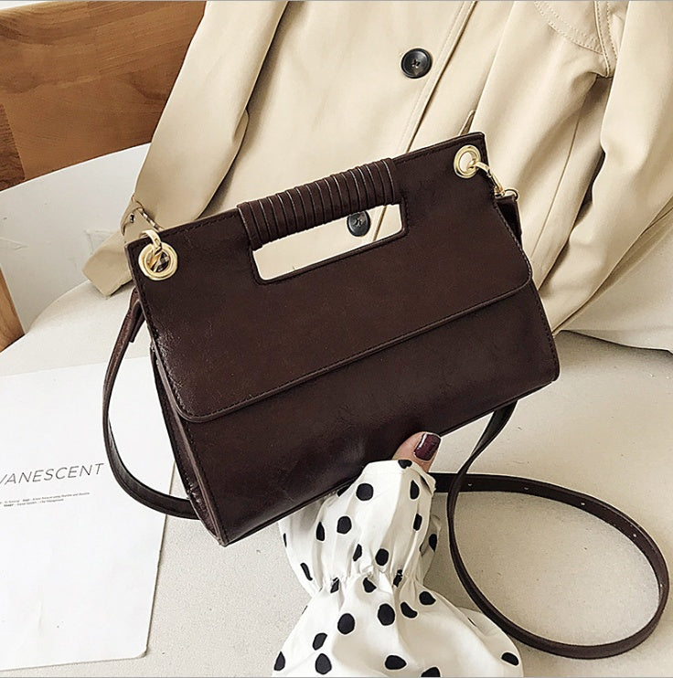 Go with a Stylish Shoulder Bag