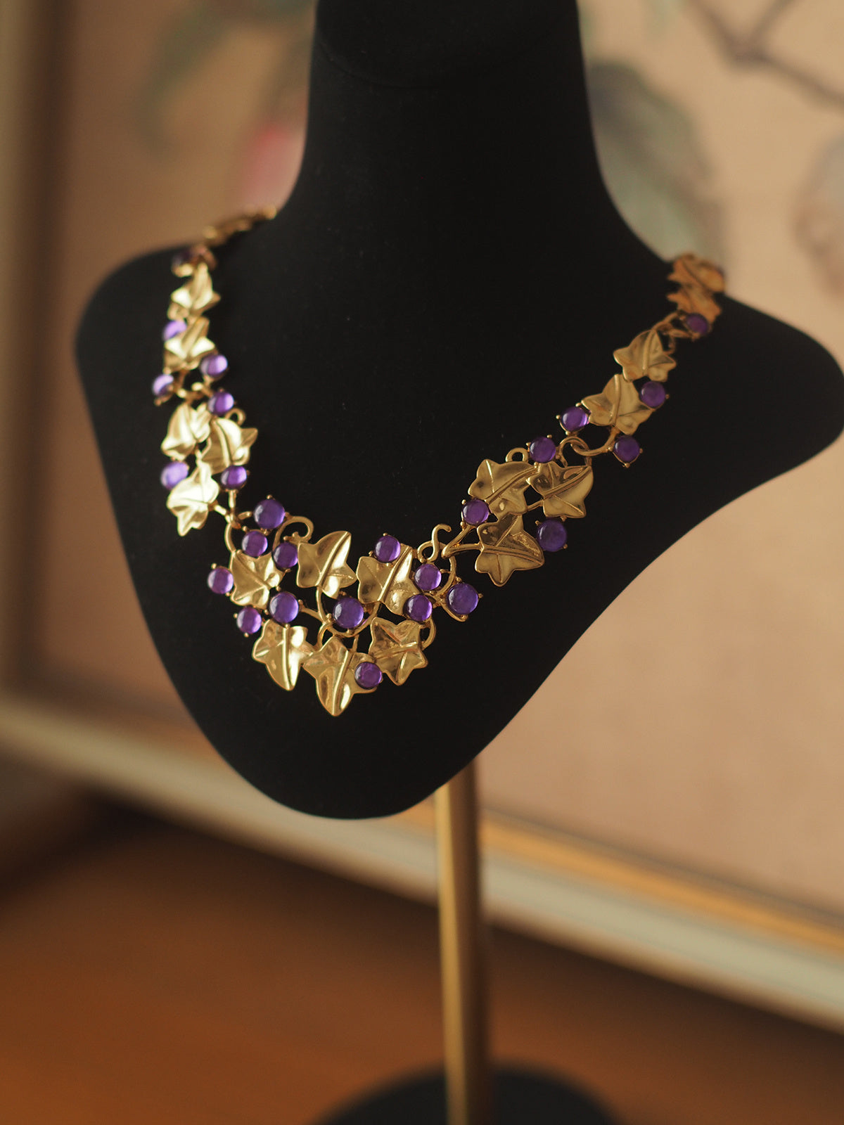 Vintage Grape Matte Niche Vintage Gemstone Necklace