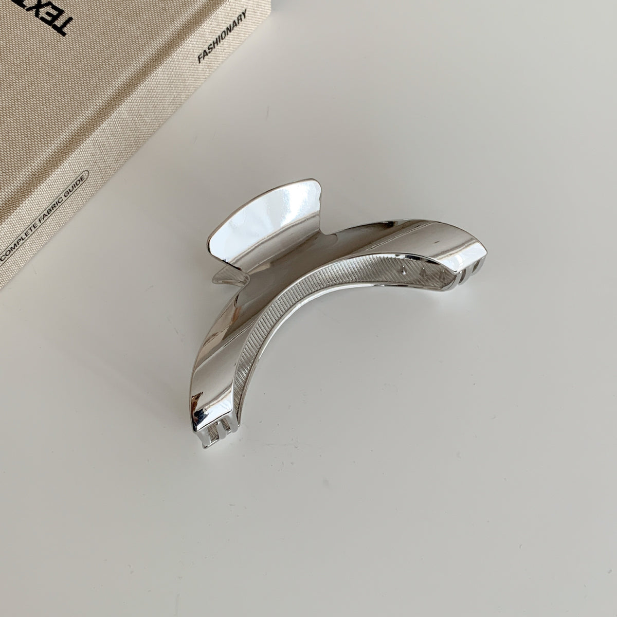 Metal Arch High-End Grip Advanced Sense Hair Accessory Clips