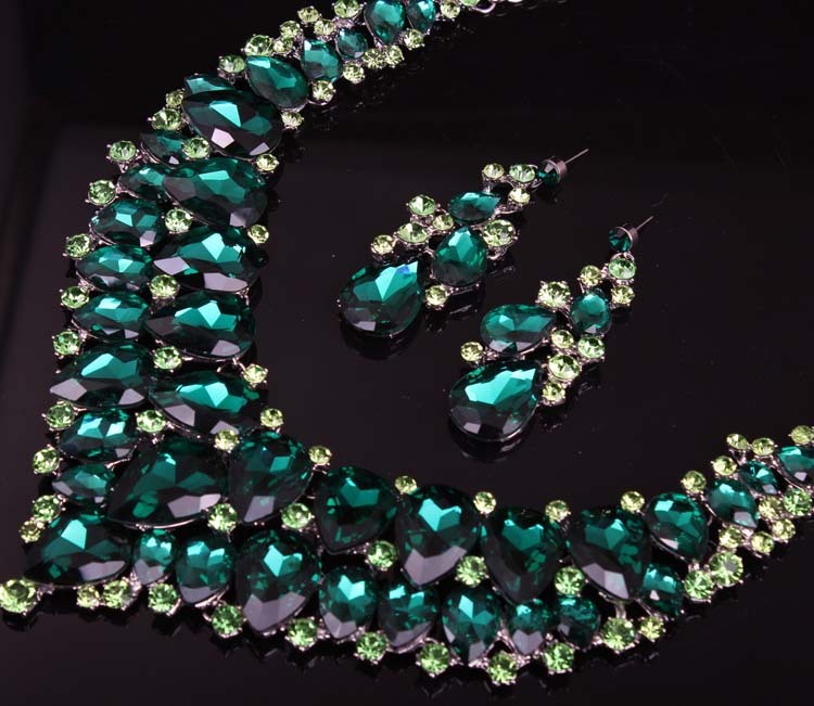 Green Crystal Necklace Earring Set Africa