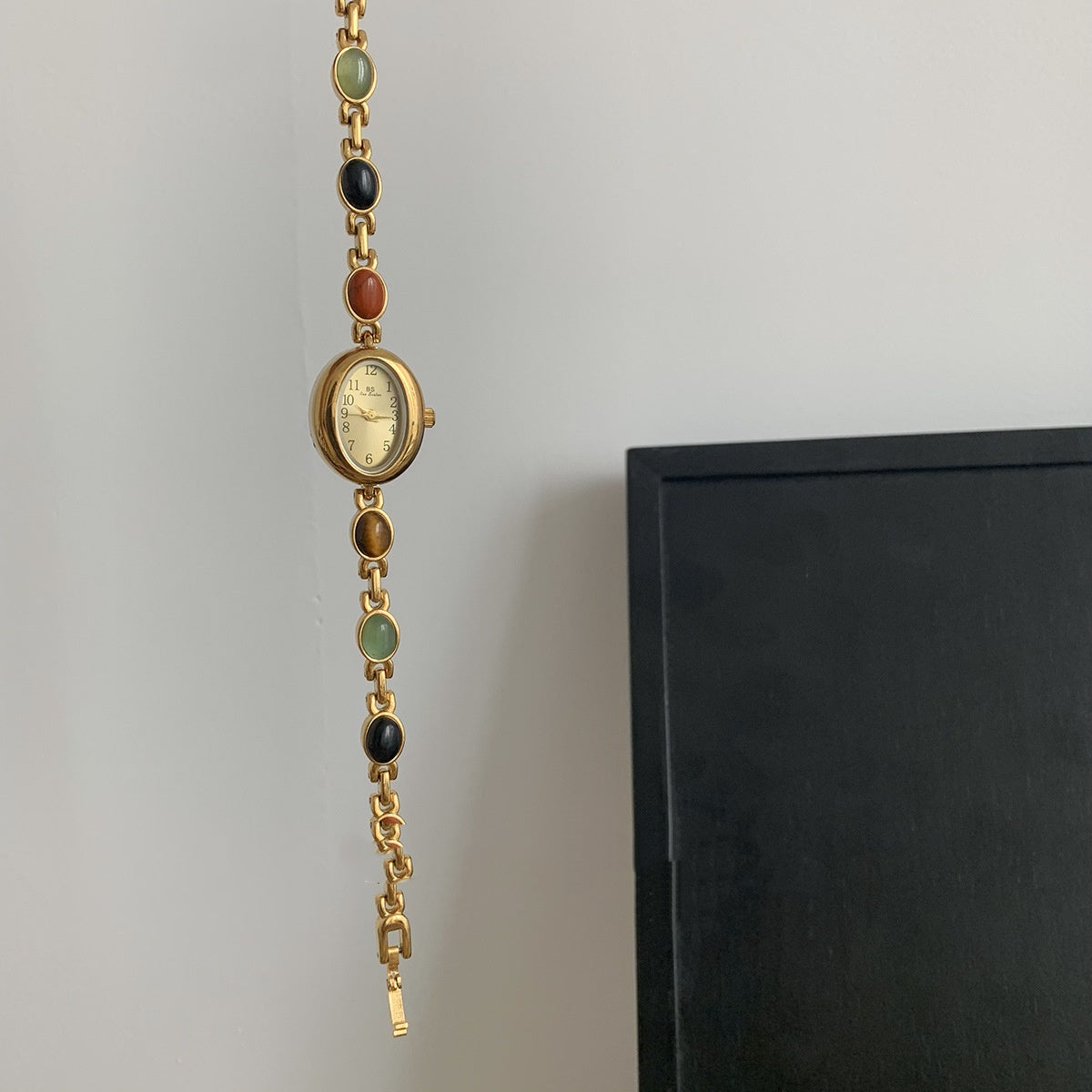 Niche Retro Women's Watch
