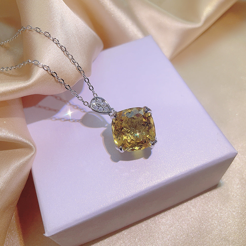 Aquamarine Topaz Pendant Yellow Diamond Suit