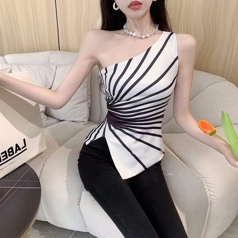 Women's Line Diagonal Sleeveless Off Shoulder Shirt