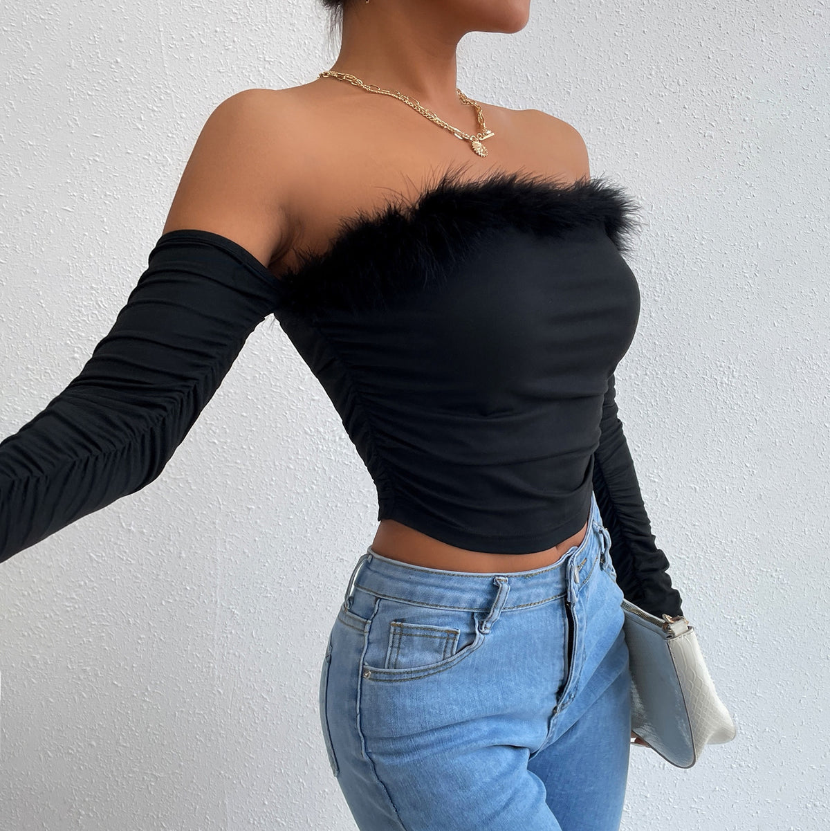 Vintage Hair-Neck, Long-Sleeved Top With A Strapless Neck And A Backless Shoulder