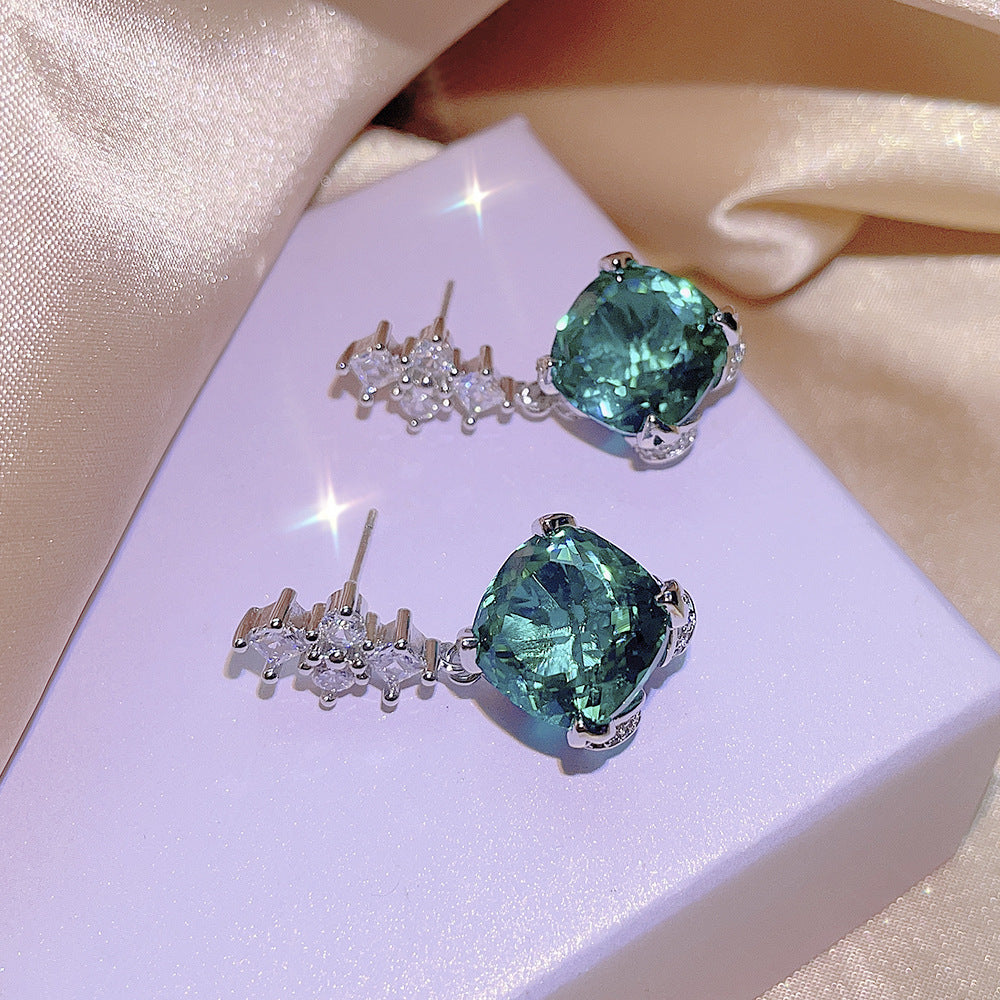 Aquamarine Topaz Pendant Yellow Diamond Suit