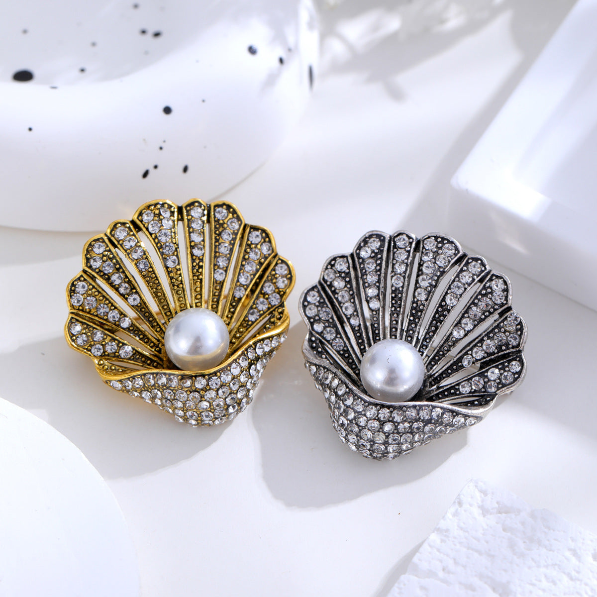 Fashion Vintage Rhinestone Pearl Shell Brooch