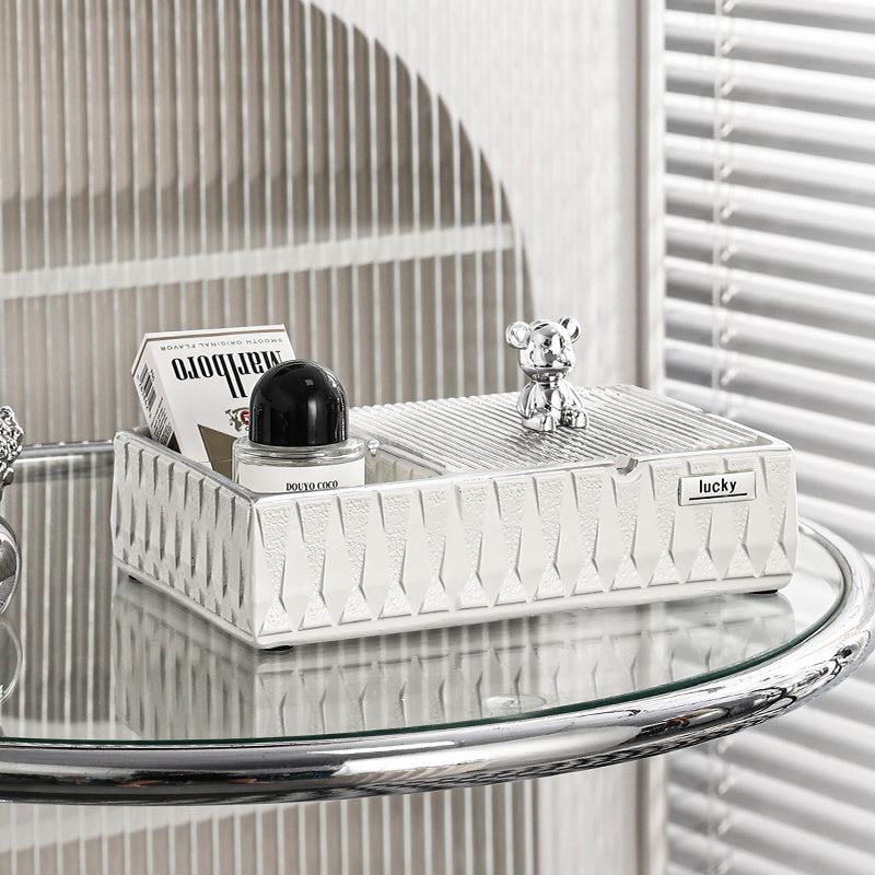 Anti-fly Ash Of Office Light And Luxurious Personality Ashtray