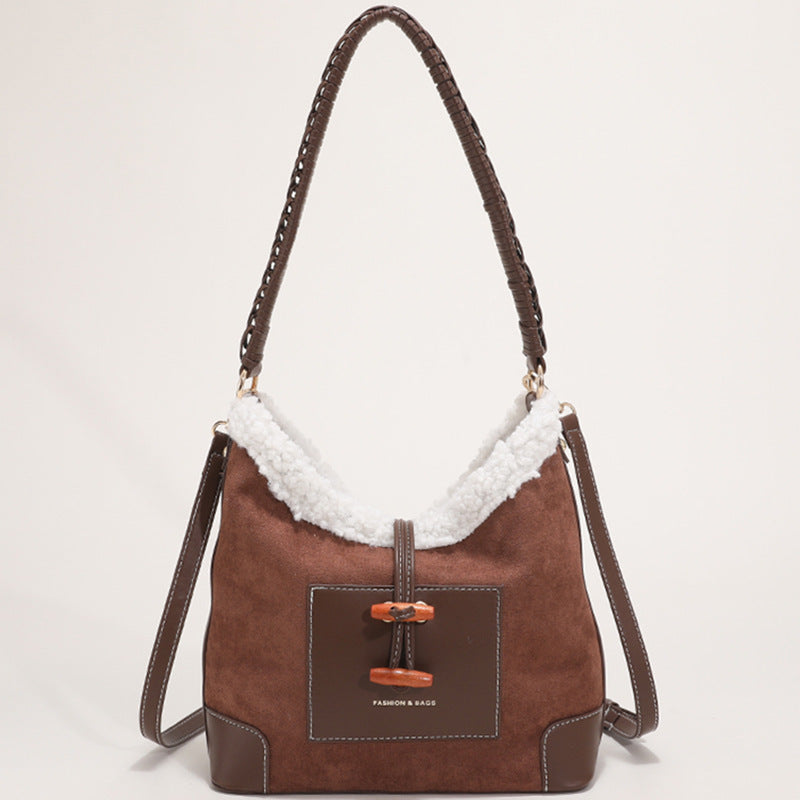 Design A Small Messenger Bag With One Shoulder