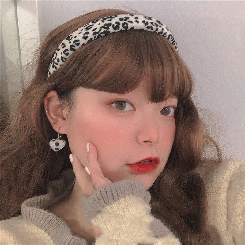 Autumn And Winter Cow Leopard Print Love Earrings