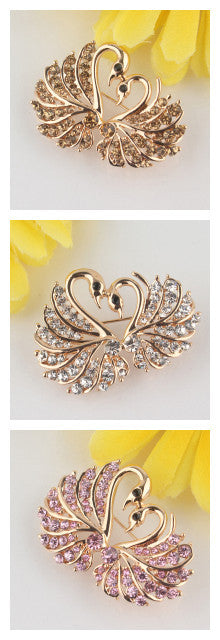 Full Diamond Swan Brooch