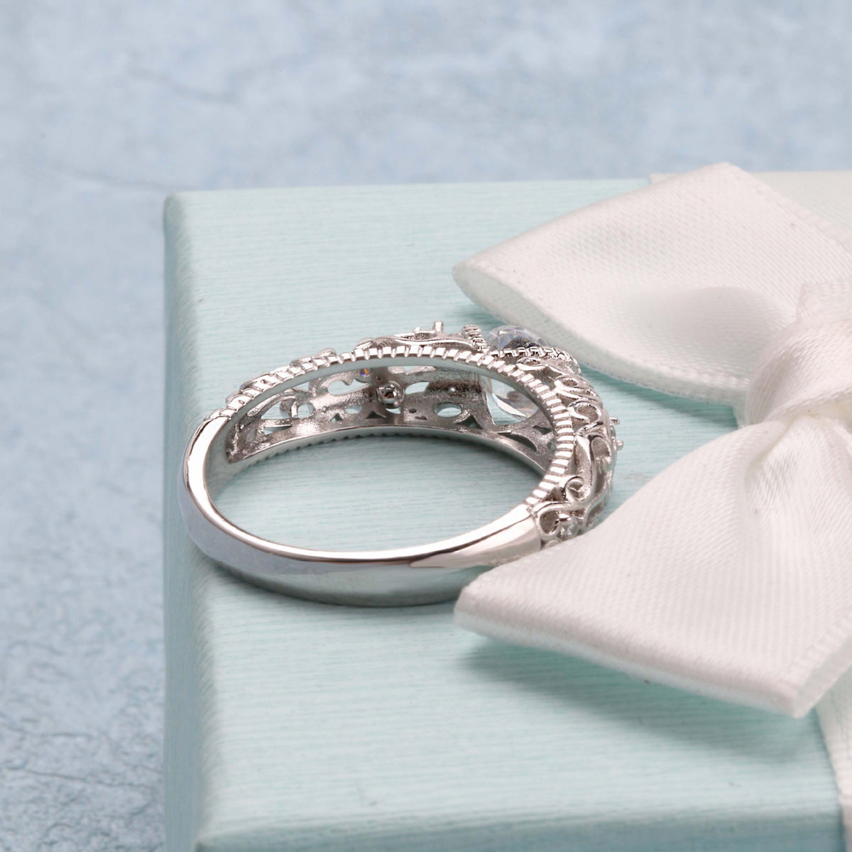Platinum White Gold Zircon Ring