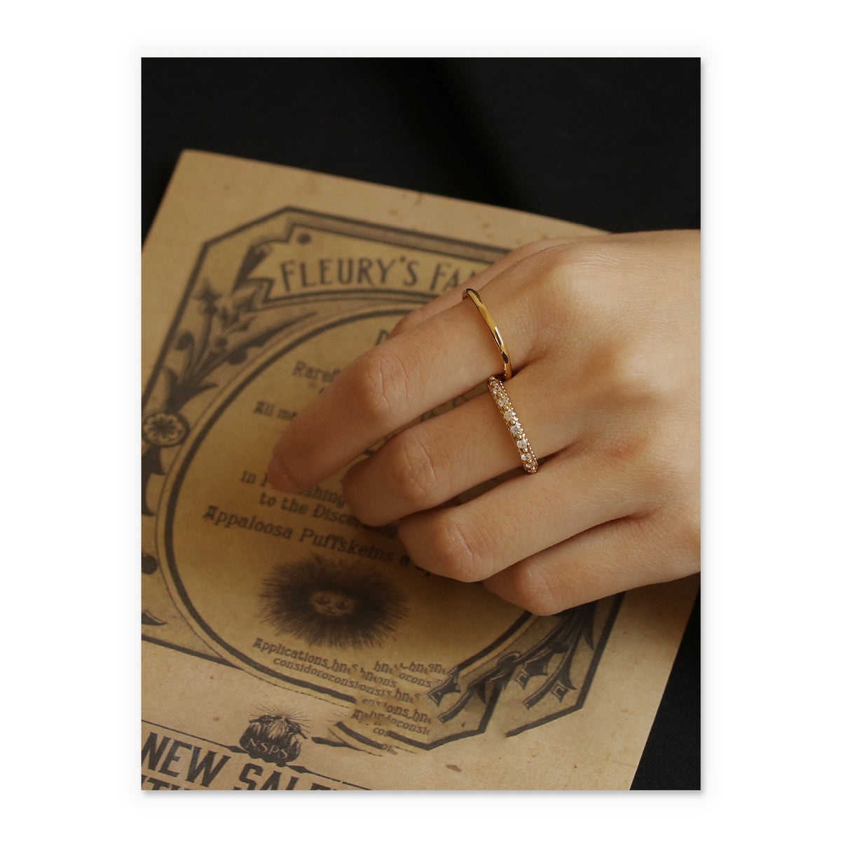 Zircon Inlaid Bracelet Ring