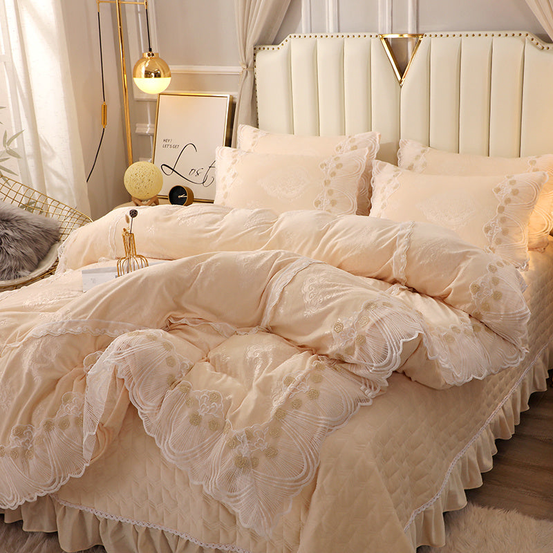 European Style Lace Warm Milk Velvet Four-Piece Coral Velvet