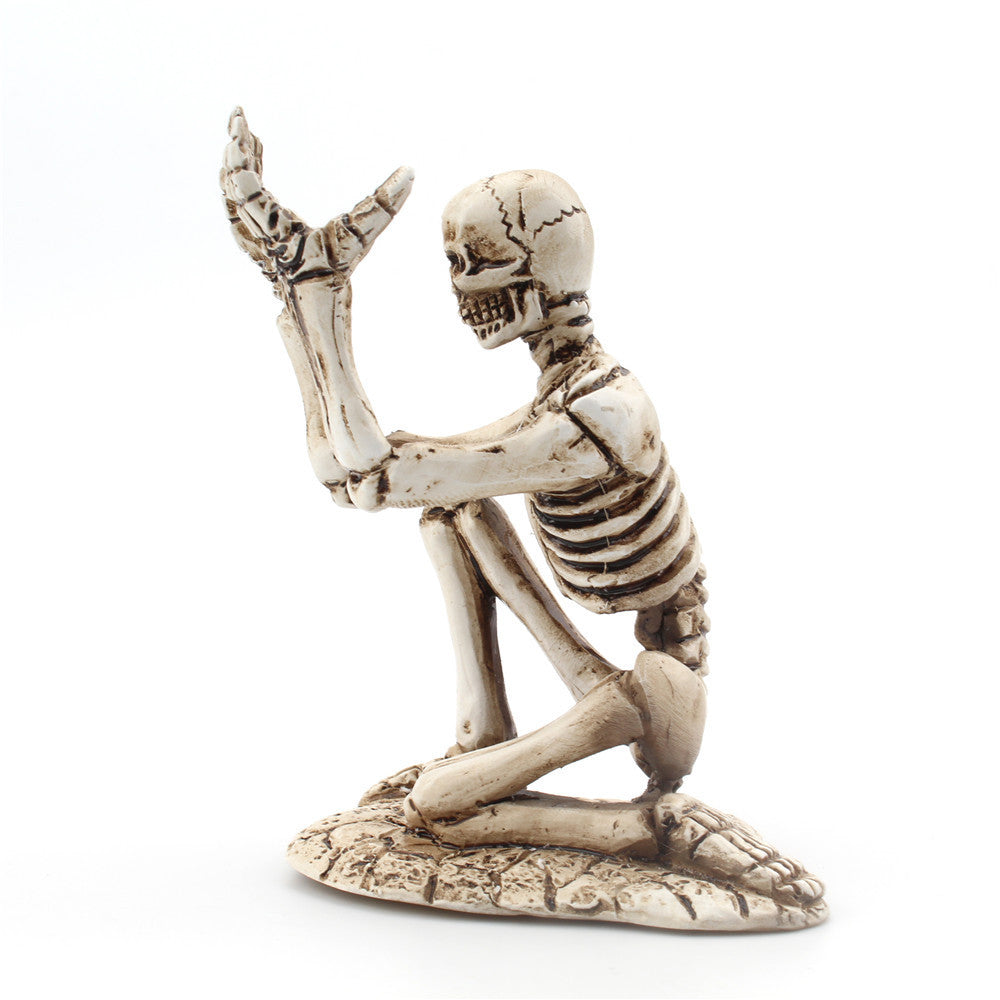 Creative Desktop Small Skull Pen Holder Stationery Storage Rack