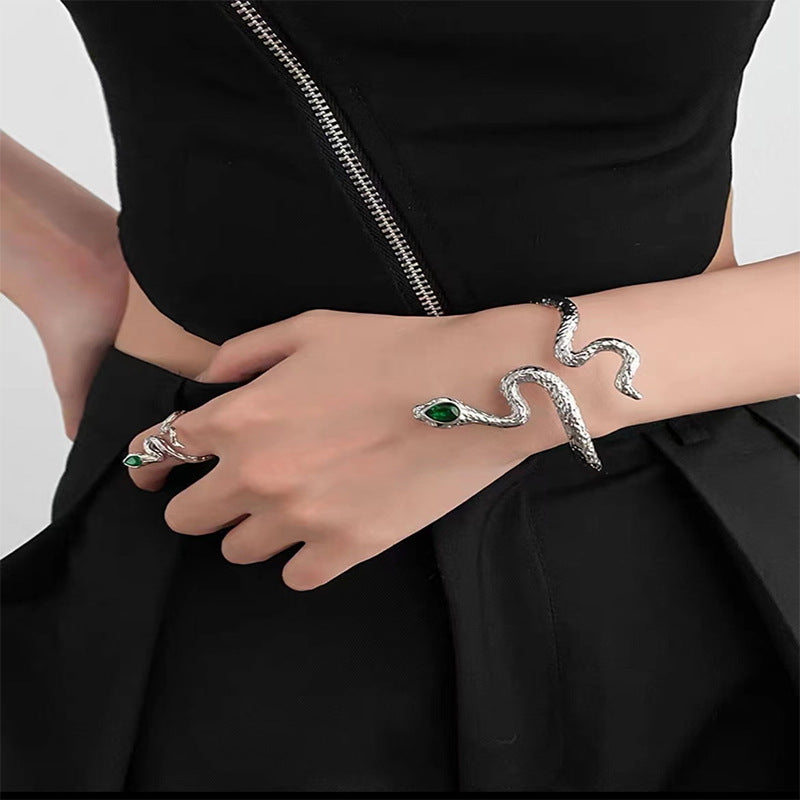 Fashion New Snake Medusa Bracelet Female