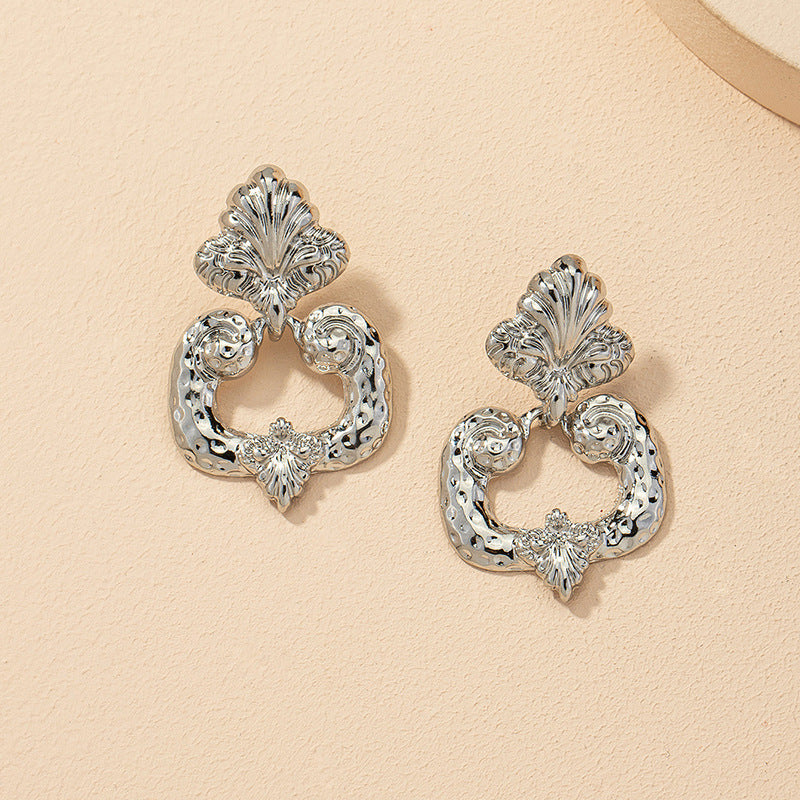 1 Pair Of Metal Texture Earrings