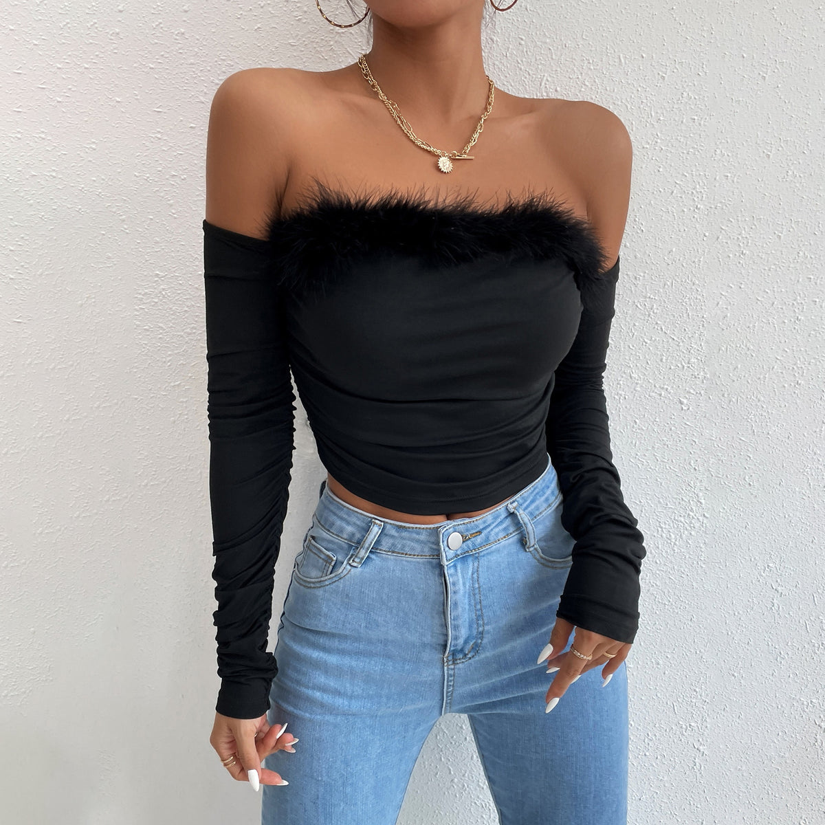 Vintage Hair-Neck, Long-Sleeved Top With A Strapless Neck And A Backless Shoulder